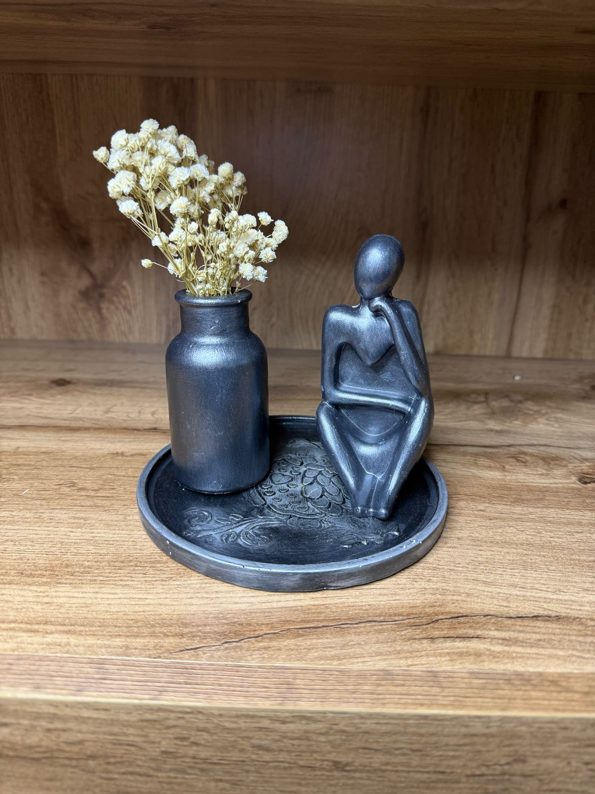 Handcrafted minimal decor set